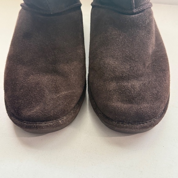 Women's Bearpaw Boots, Size 11 - Picture 7 of 7
